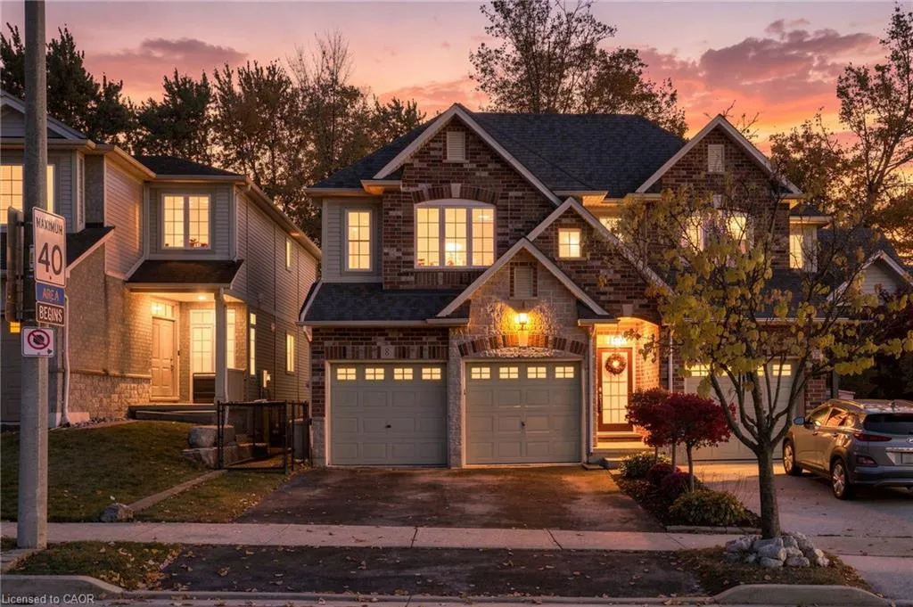 8 Goldenview Court