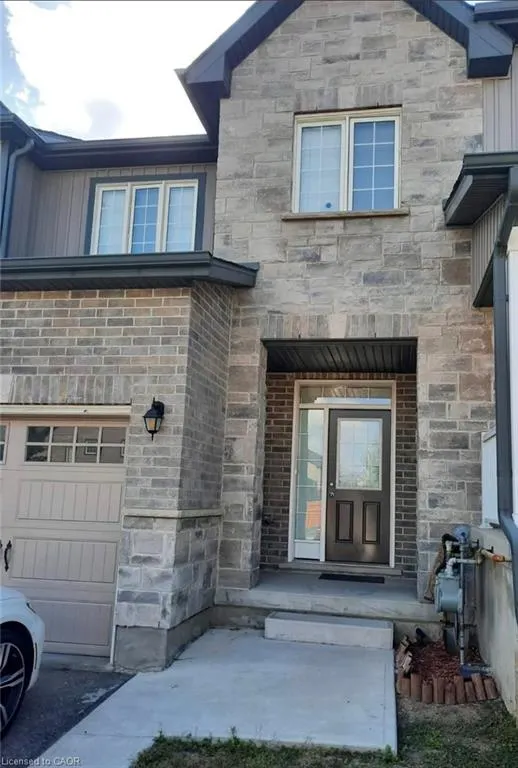 82 Renfrew Street