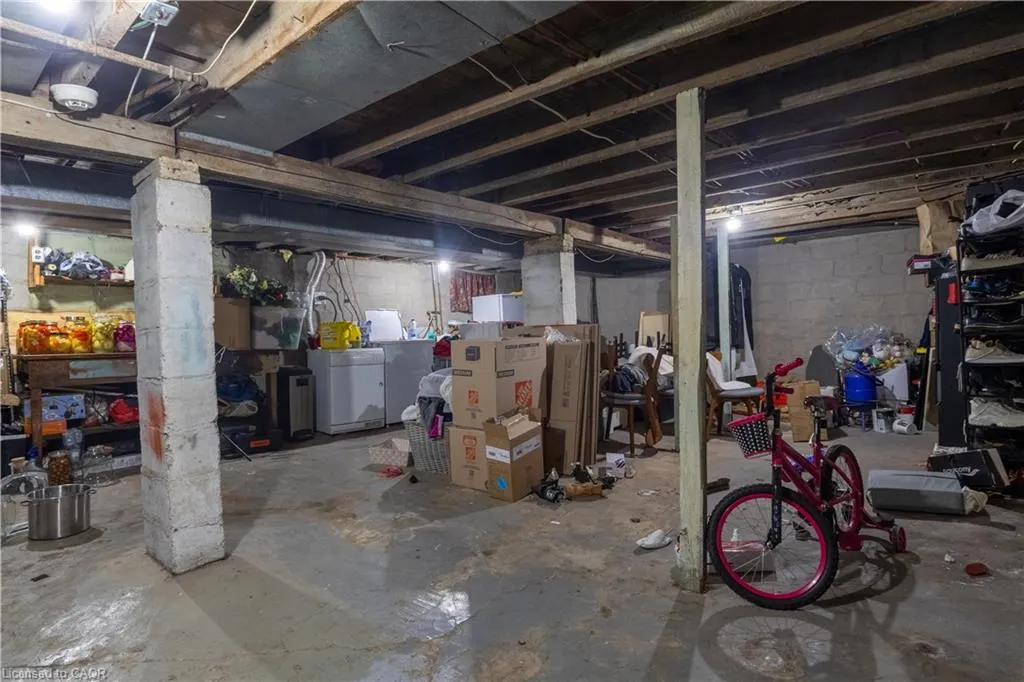 103 Tuxedo Avenue N