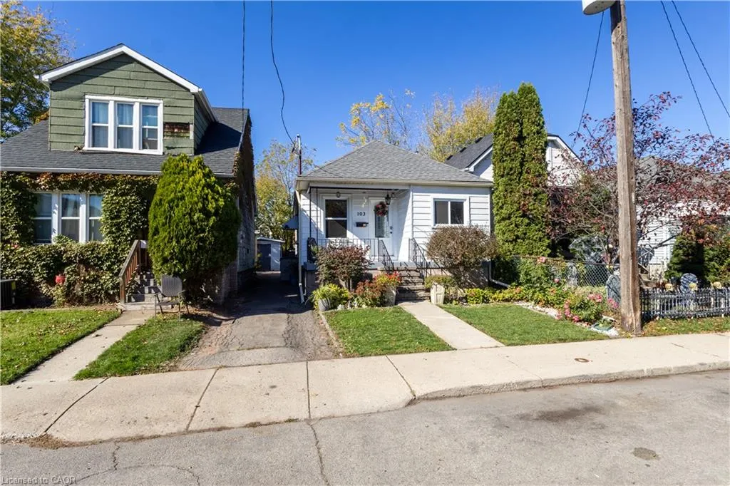 103 Tuxedo Avenue N