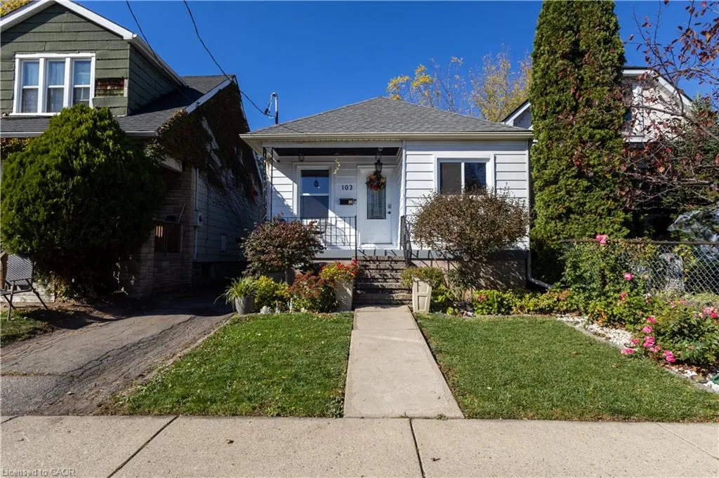 103 Tuxedo Avenue N
