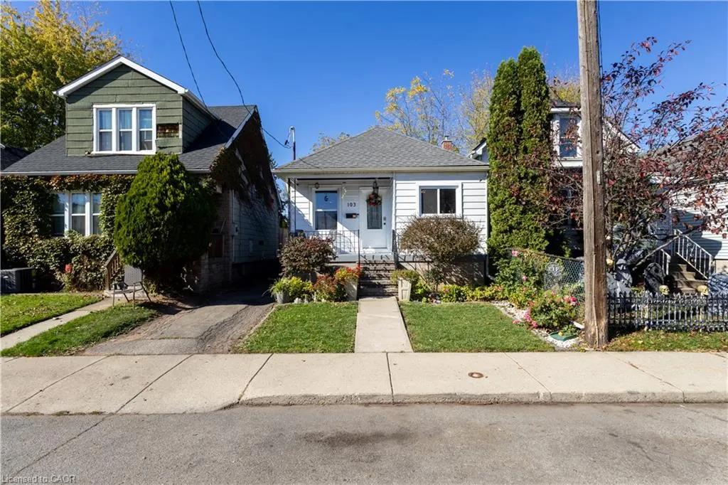 103 Tuxedo Avenue N