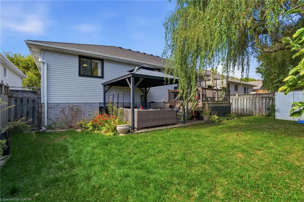 8 Moyle Drive
