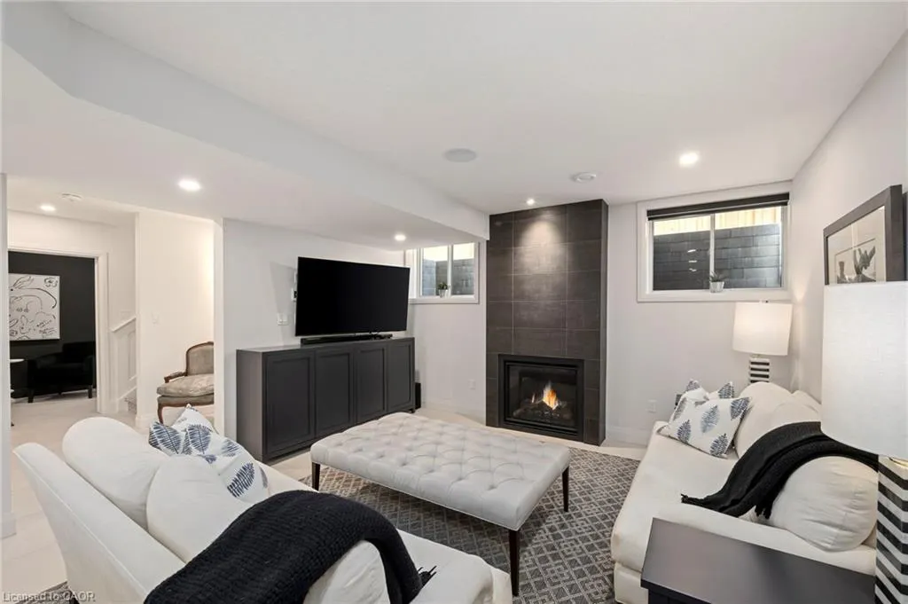 239 Foxborough Place