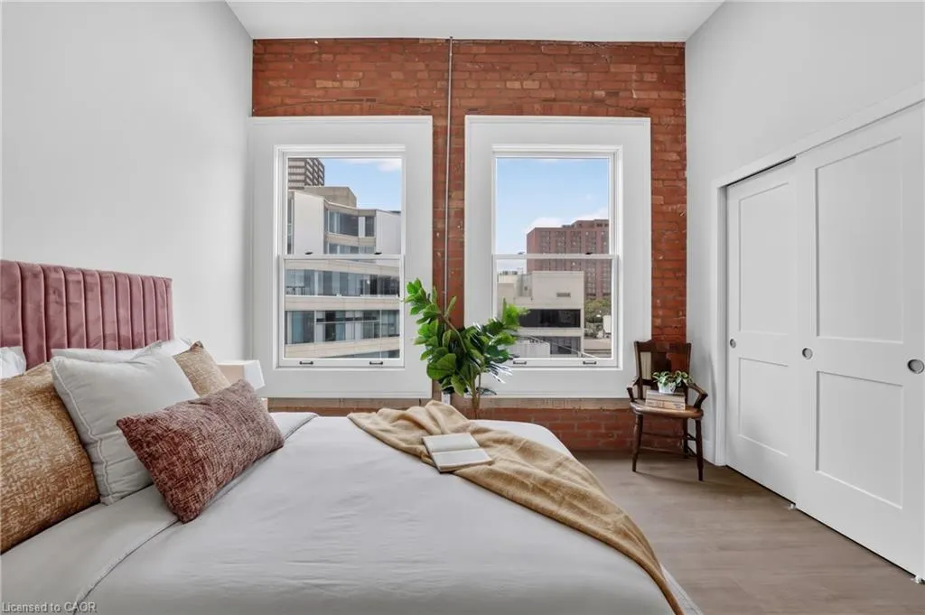 56 York Boulevard #212