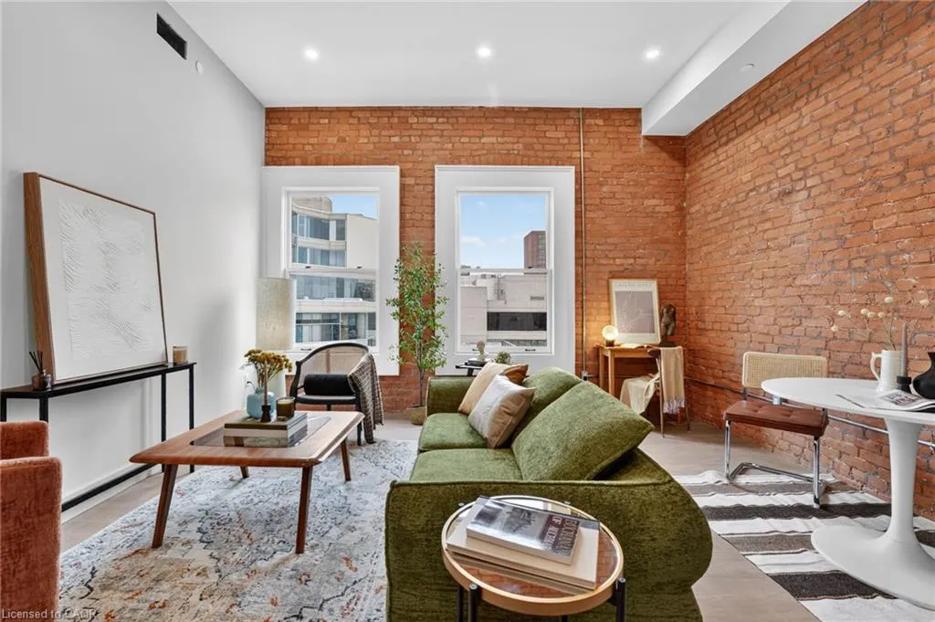 56 York Boulevard #212