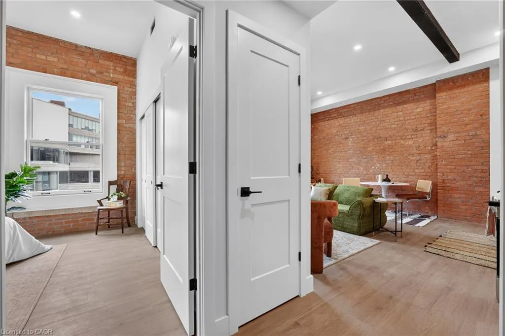 56 York Boulevard #212