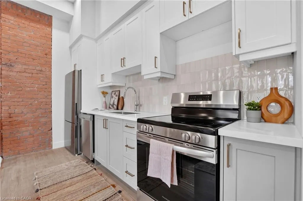 56 York Boulevard #212