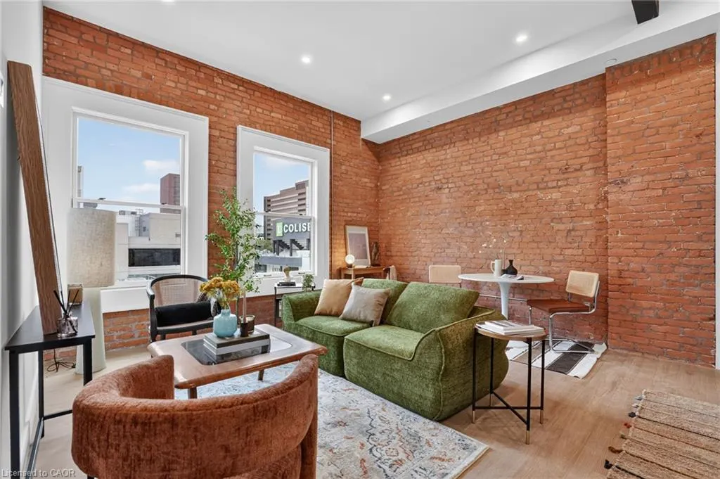 56 York Boulevard #212