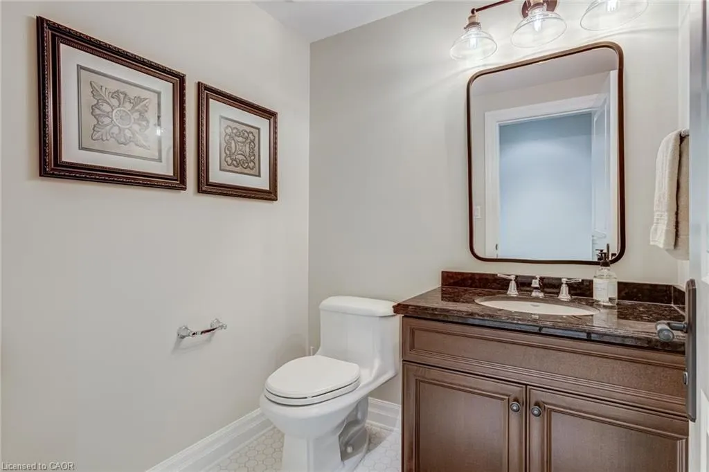 1043 Jerseyville Road W