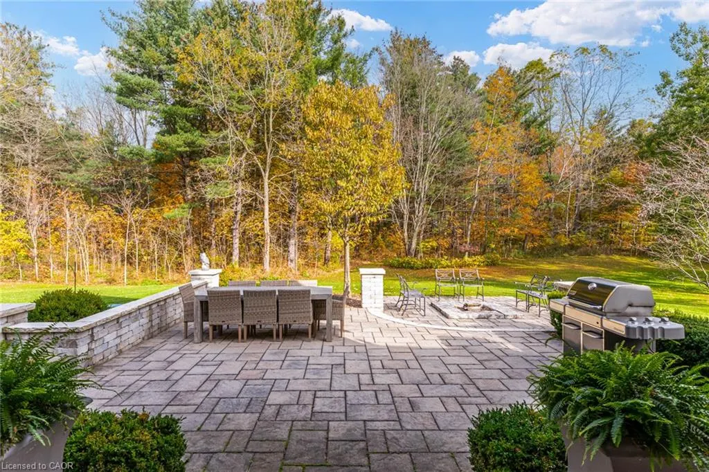 1043 Jerseyville Road W