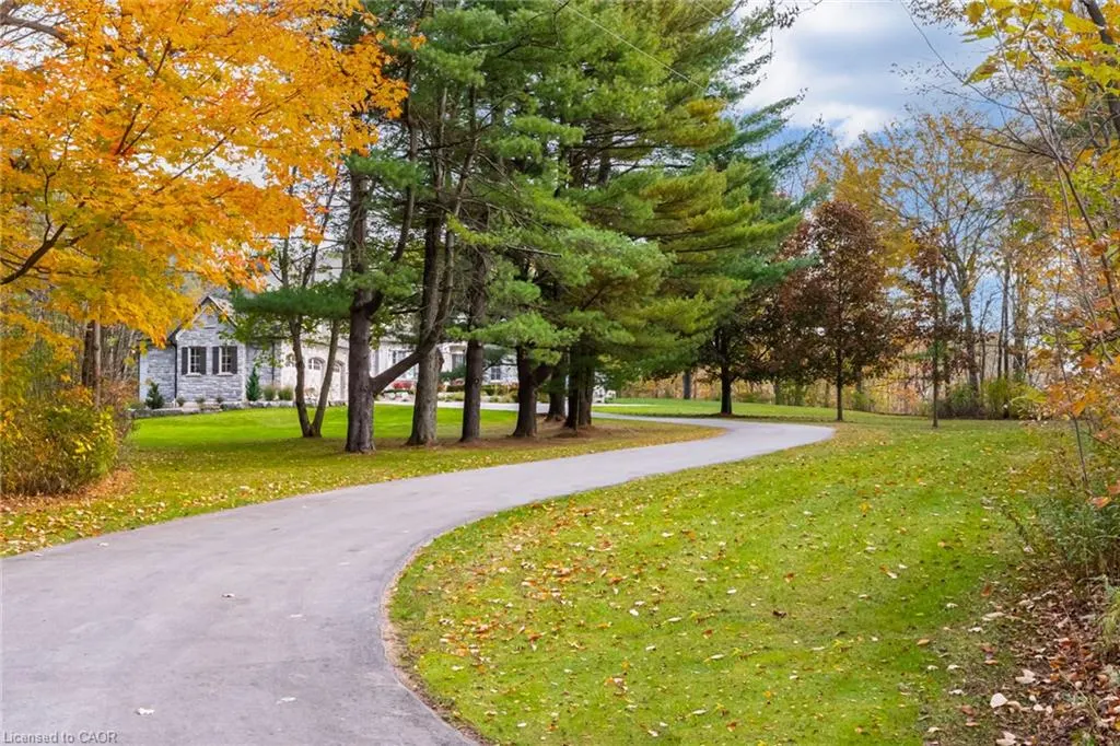 1043 Jerseyville Road W
