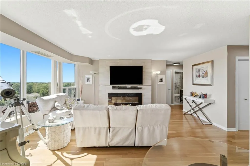 81 Scott Street #808