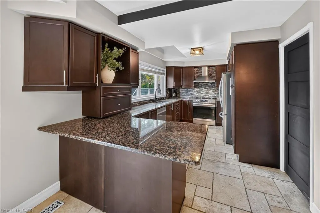 110 Cove Crescent