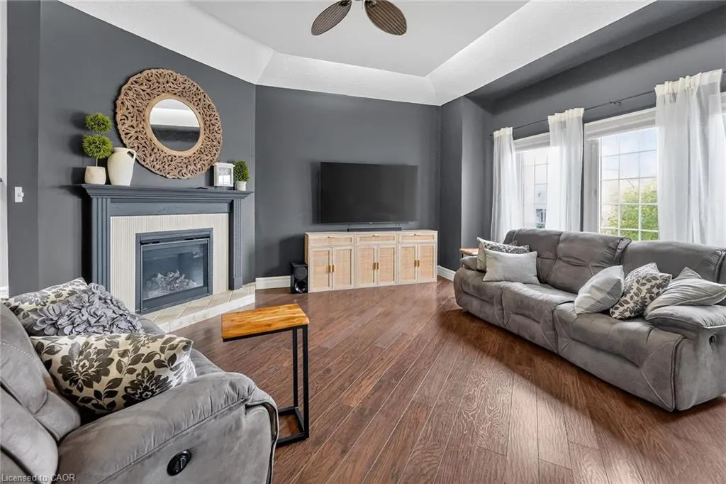 110 Cove Crescent