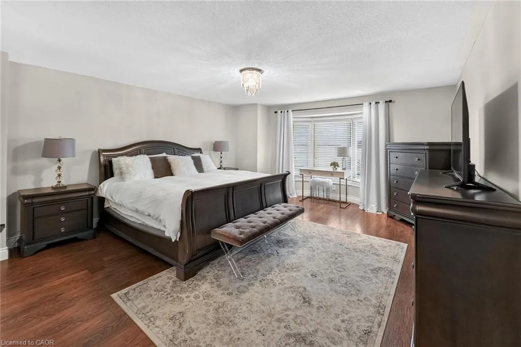 110 Cove Crescent