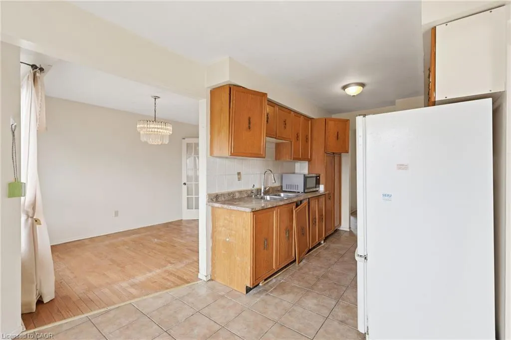 2275 Chapman Court