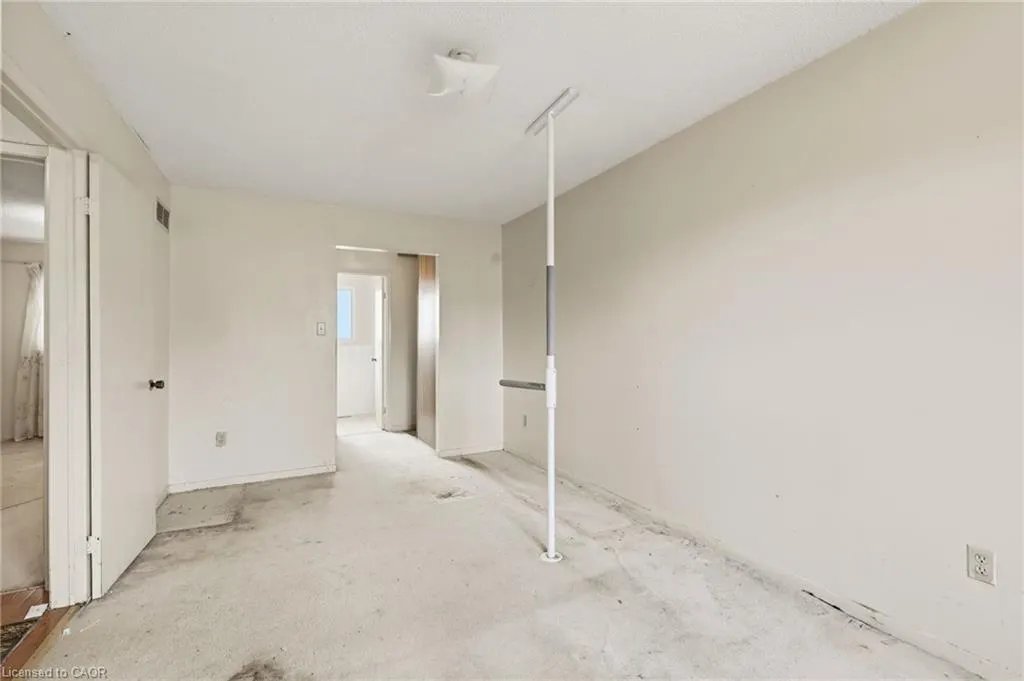 2275 Chapman Court