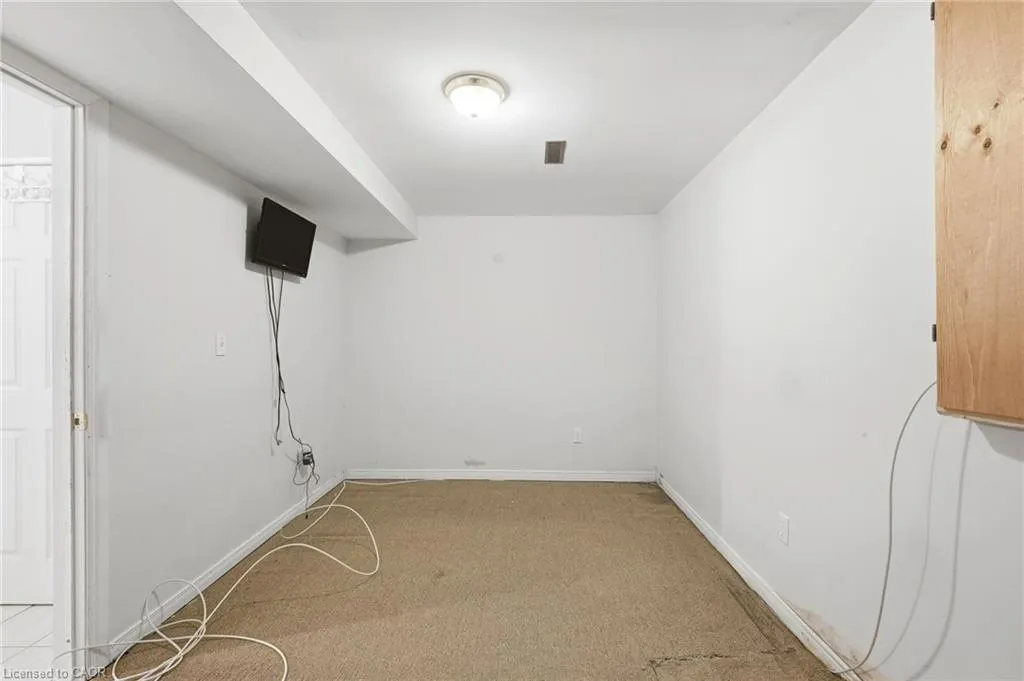 2275 Chapman Court
