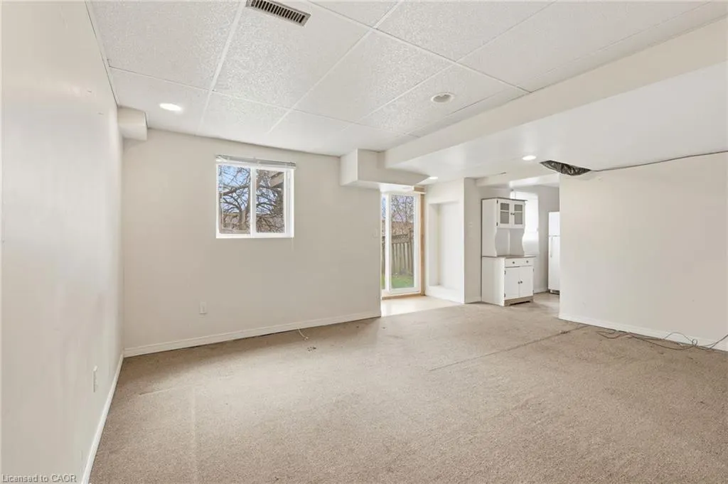 2275 Chapman Court