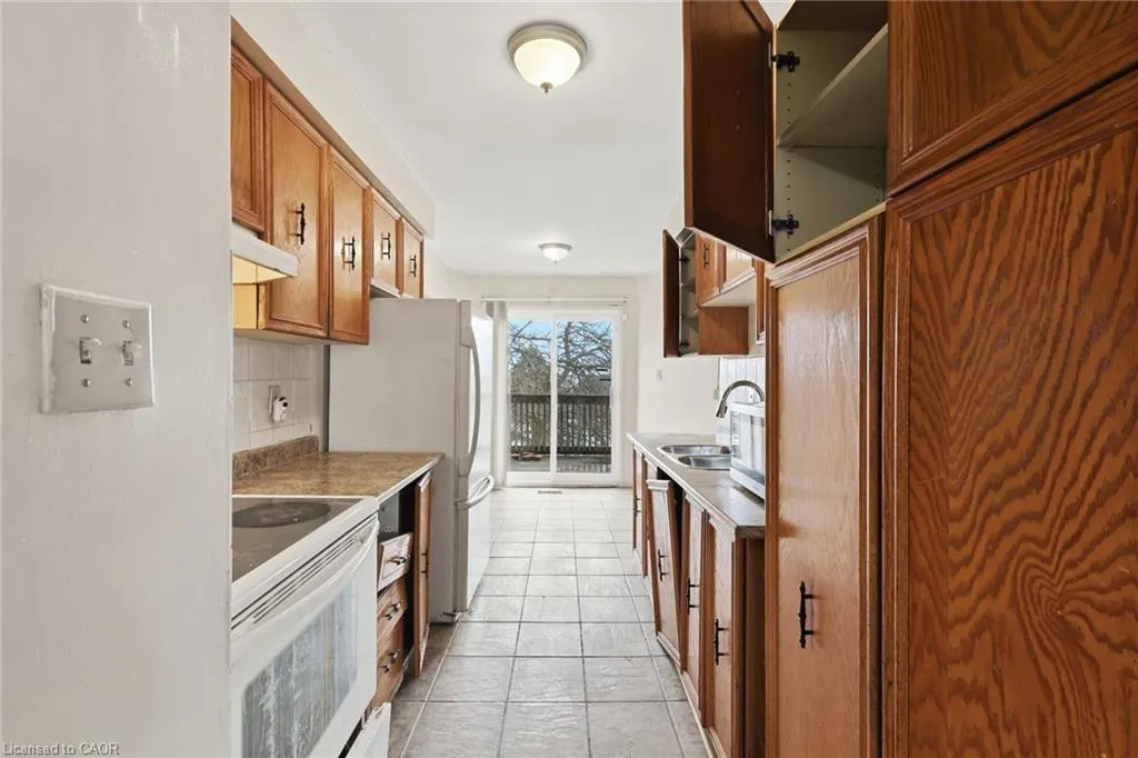 2275 Chapman Court