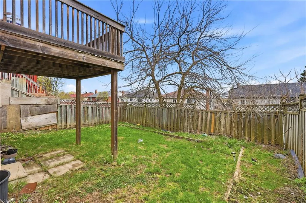 2275 Chapman Court