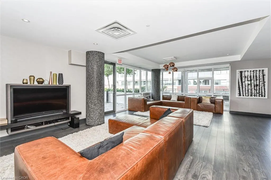85 Duke Street W #1511