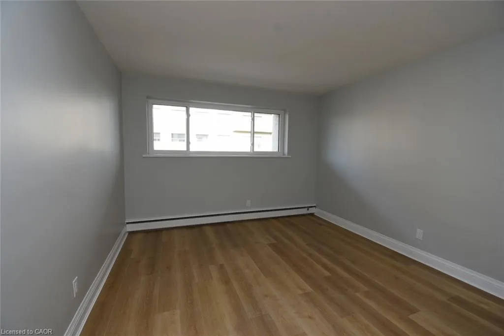 510 Queenston Road #404