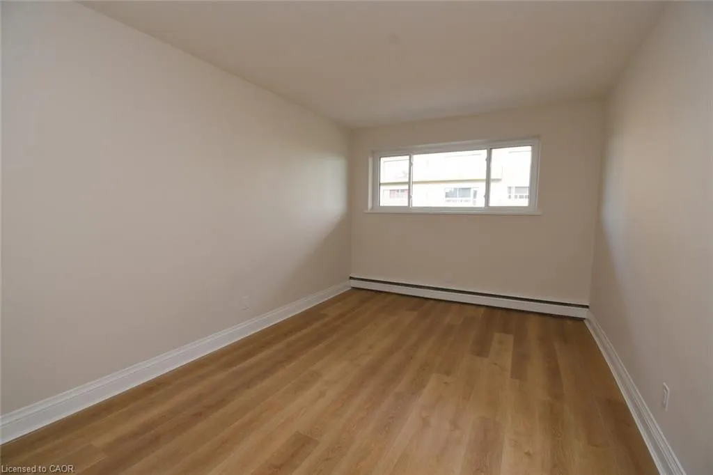 510 Queenston Road #404