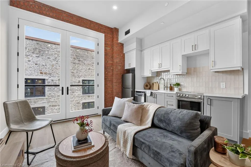 56 York Boulevard #405