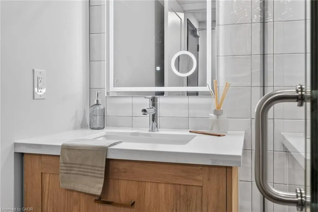 56 York Boulevard #405