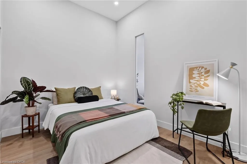 56 York Boulevard #405