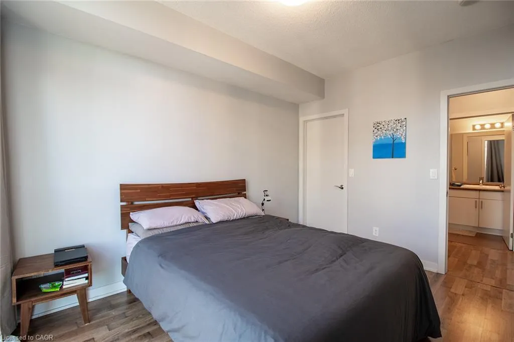 551 Maple Avenue #1408
