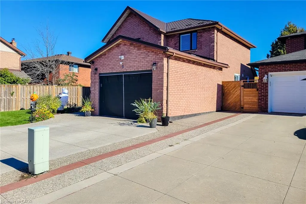 9 Cedarlawn Court