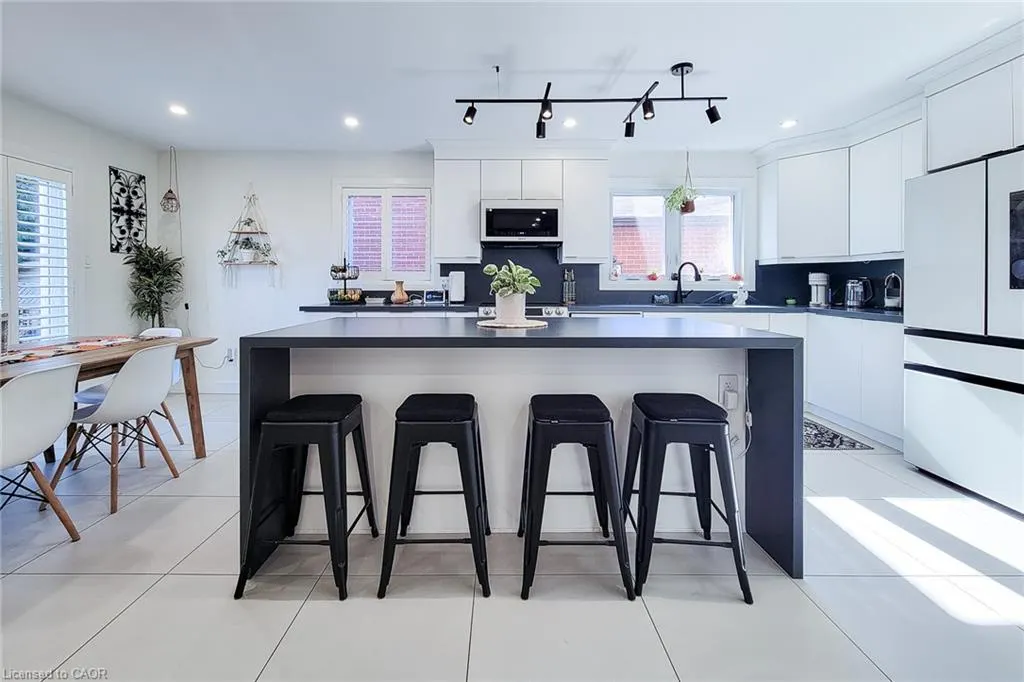 9 Cedarlawn Court
