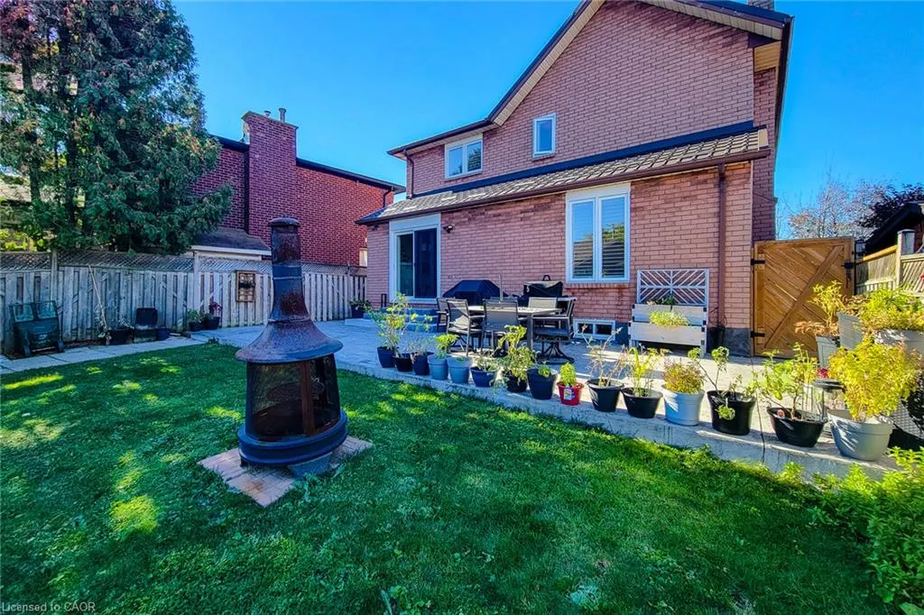 9 Cedarlawn Court