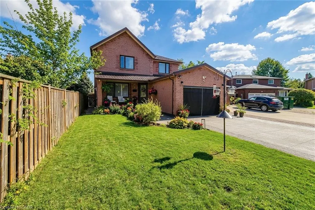 9 Cedarlawn Court
