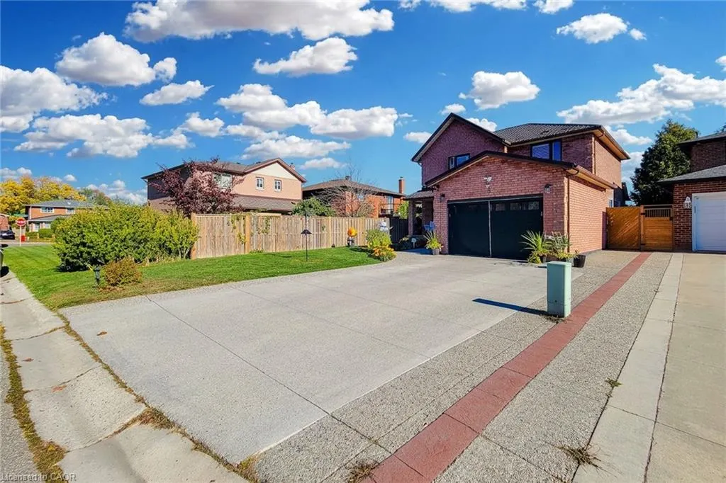 9 Cedarlawn Court