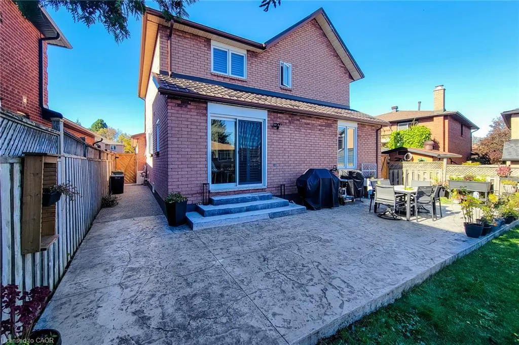 9 Cedarlawn Court