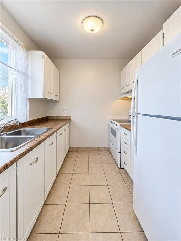 183 Lisgar Avenue #504