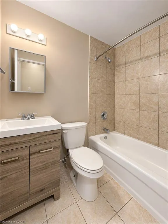 183 Lisgar Avenue #504