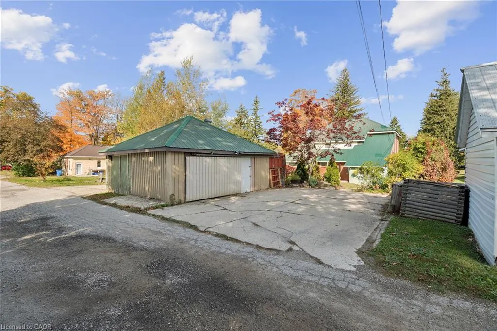 324 Daly Street