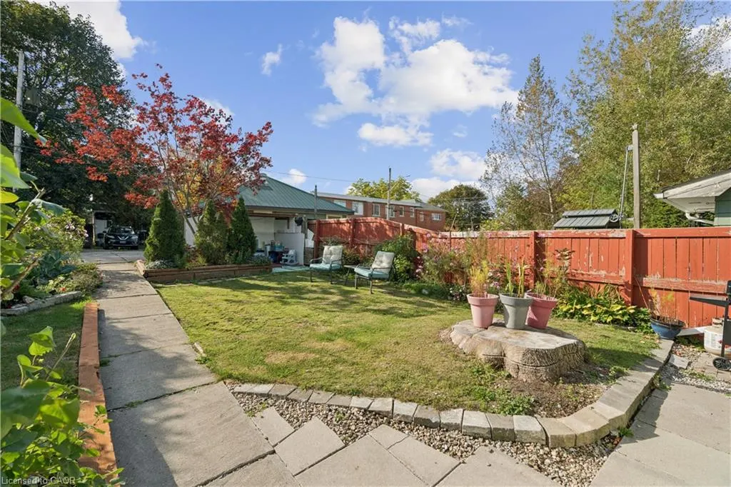 324 Daly Street