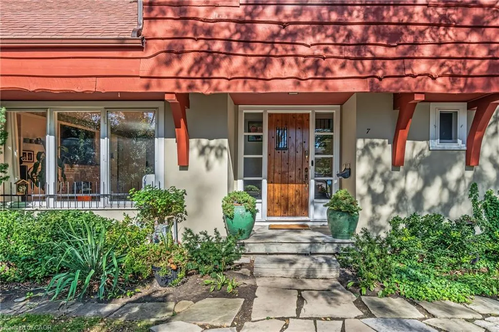 7 Hatfield Place