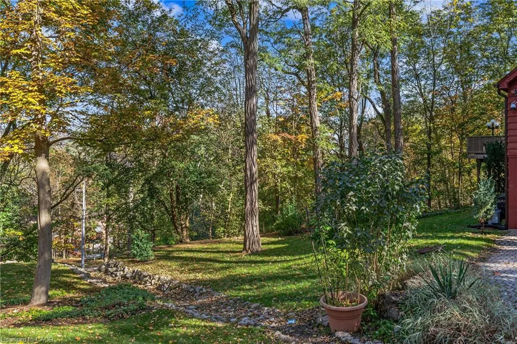 7 Hatfield Place