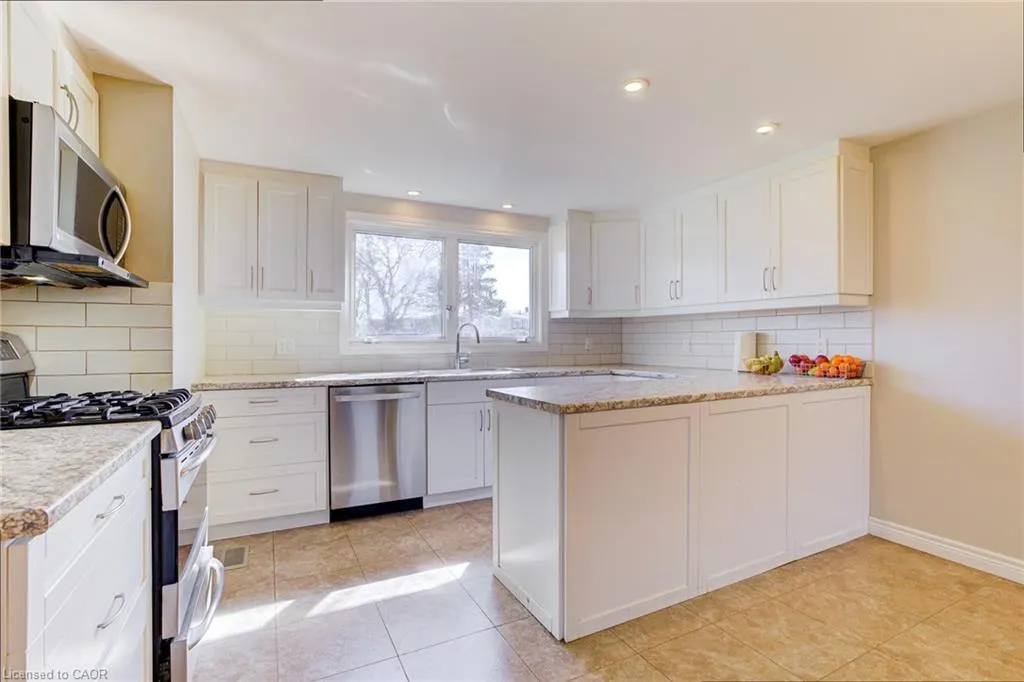 22 Blackhorne Crescent #Upper