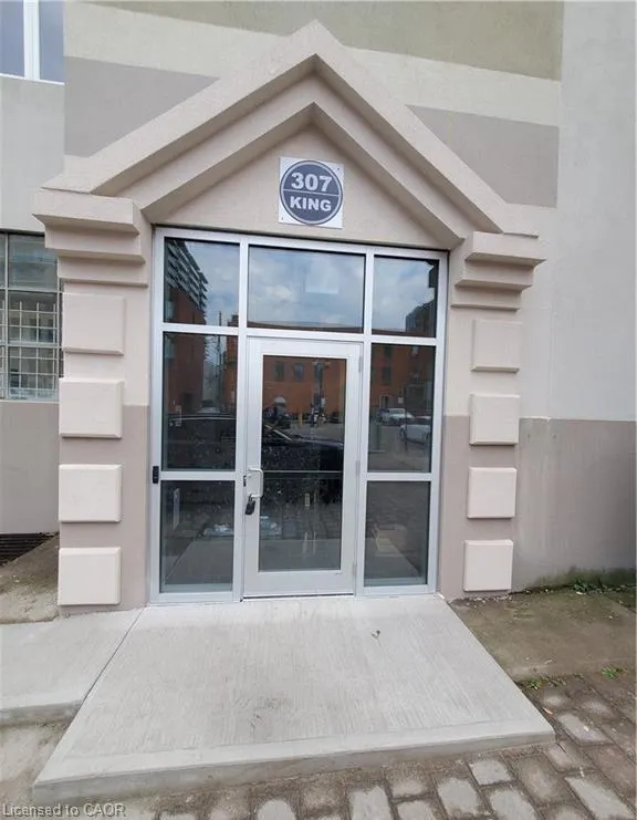 307 King Street E #206