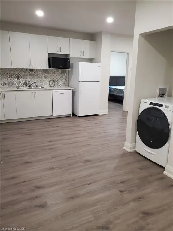 307 King Street E #206