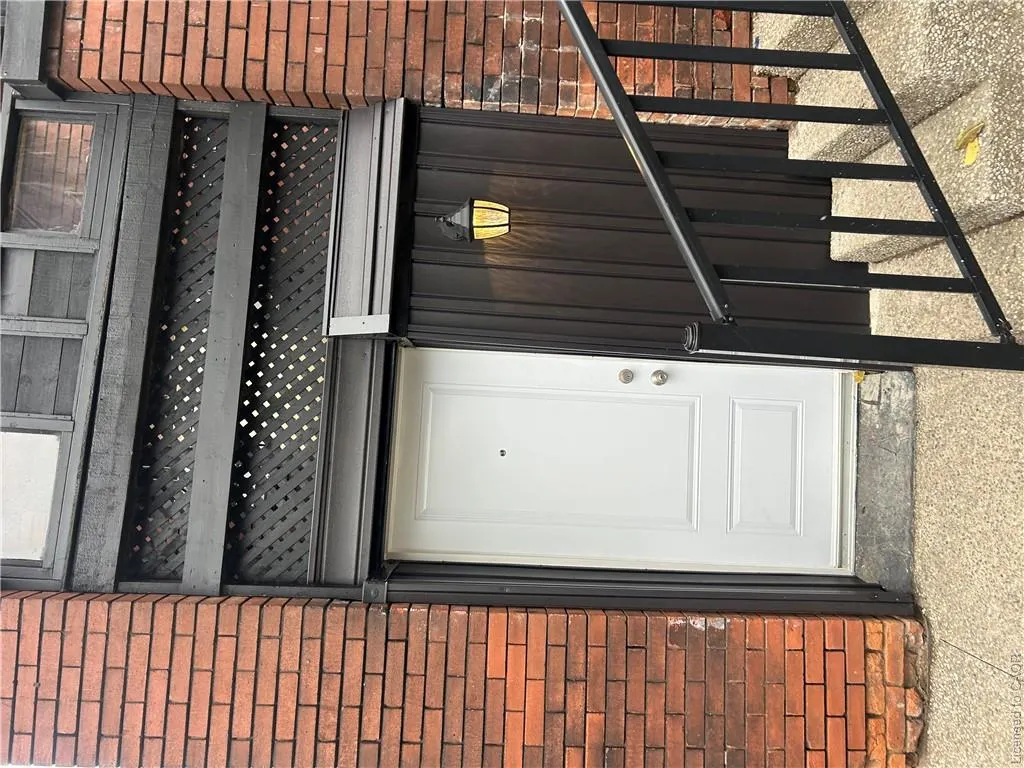 105 George Street #1 MAIN FLOOR