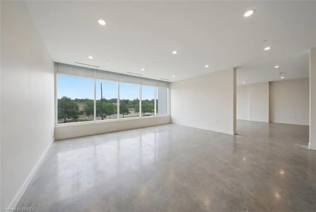 33 Erie Avenue #212